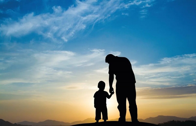 Как отец влияет на сына? Значение слова отец