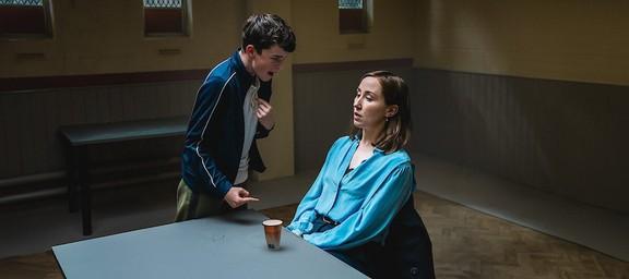 О чем нас заставляет задуматься Сериал Переходный возраст? Психологический разбор.